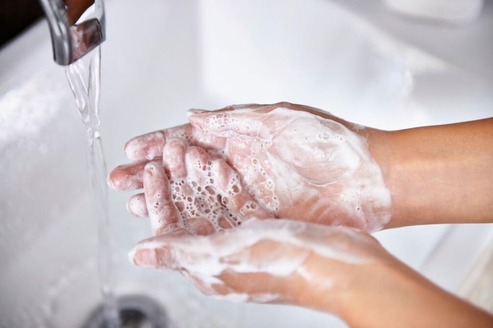 Wash hands from microorganisms and worms